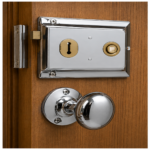 Traditional Polished Chrome Rim Lock with Two Keys and Knob Set For Shed Door