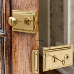Traditional Rim Lock 6 x 4 Inch with 2 Keys & Screws Shed Gate Door Black Brass - Image 9